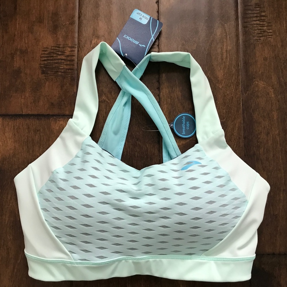 New with tags Brooks Uphold Crossback Sports Bra